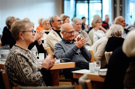 korte højskoleophold for seniorer|Seniorhøjskoler